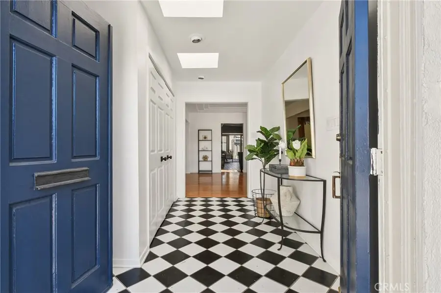 5546 Strohm, North Hollywood, CA 91601 - #3
