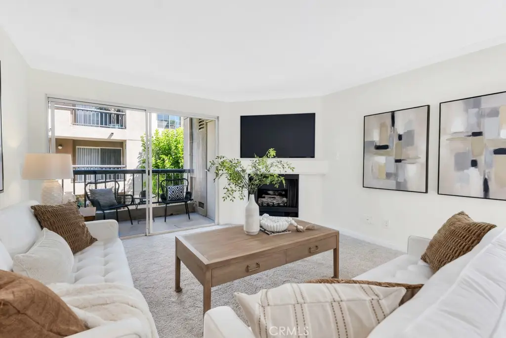 5535 Canoga Avenue #215, Woodland Hills, CA 91367 - #1