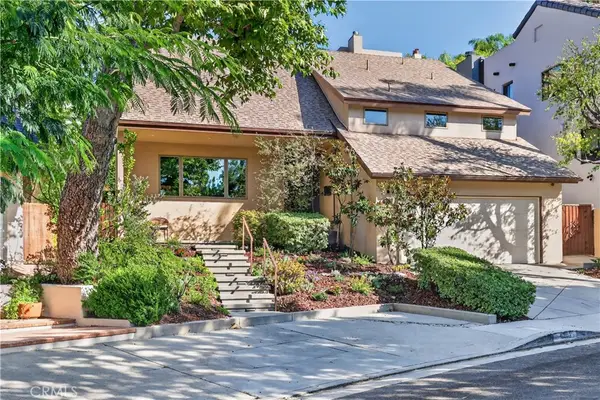 4262 Levitt, Sherman Oaks, CA 91403