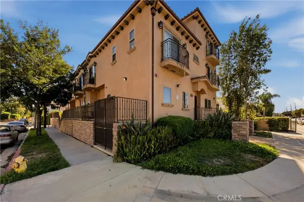 14702 Magnolia Boulevard #105, Sherman Oaks, CA 91403