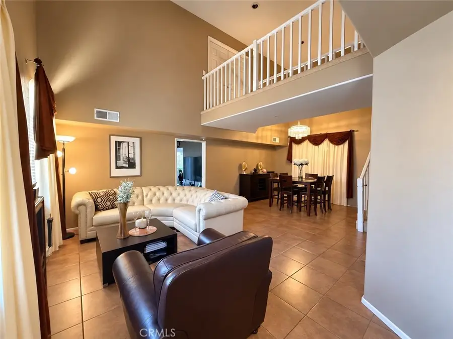 9141 Vincente Way, San Fernando Valley, CA 91343 - #3