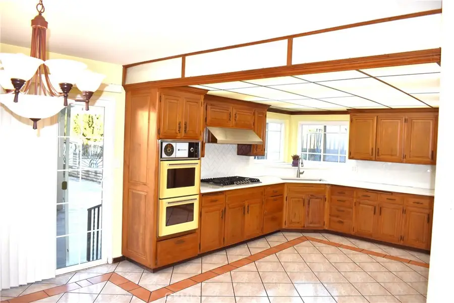8320 Bardwell Ave., Panorama City, CA 91402 - #2