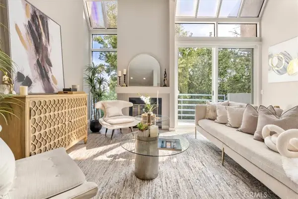 5151 Balboa #303, Encino, CA 91316