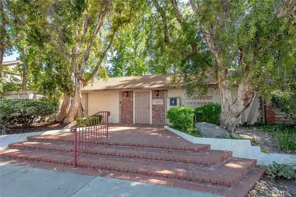 7100 Balboa Boulevard #807, Lake Balboa, CA 91406