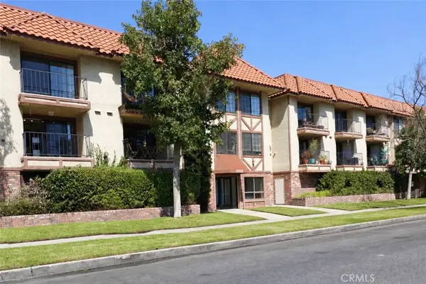 11127 La Maida #10, North Hollywood, CA 91601