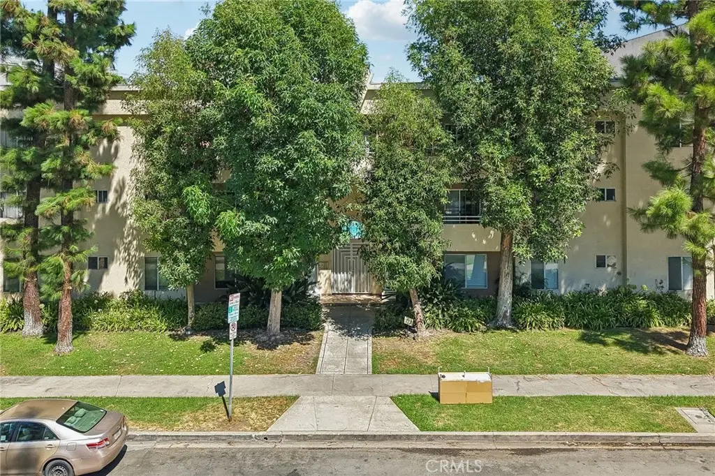 4358 Mammoth Avenue #14, Sherman Oaks, CA 91423 - #1