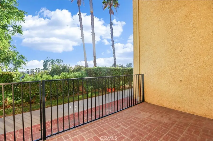 7718 Via Napoli, Burbank, CA 91504 - #2