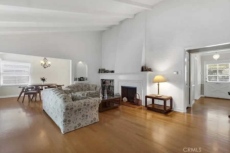13229 Margate Street, Sherman Oaks, CA 91401 - #3