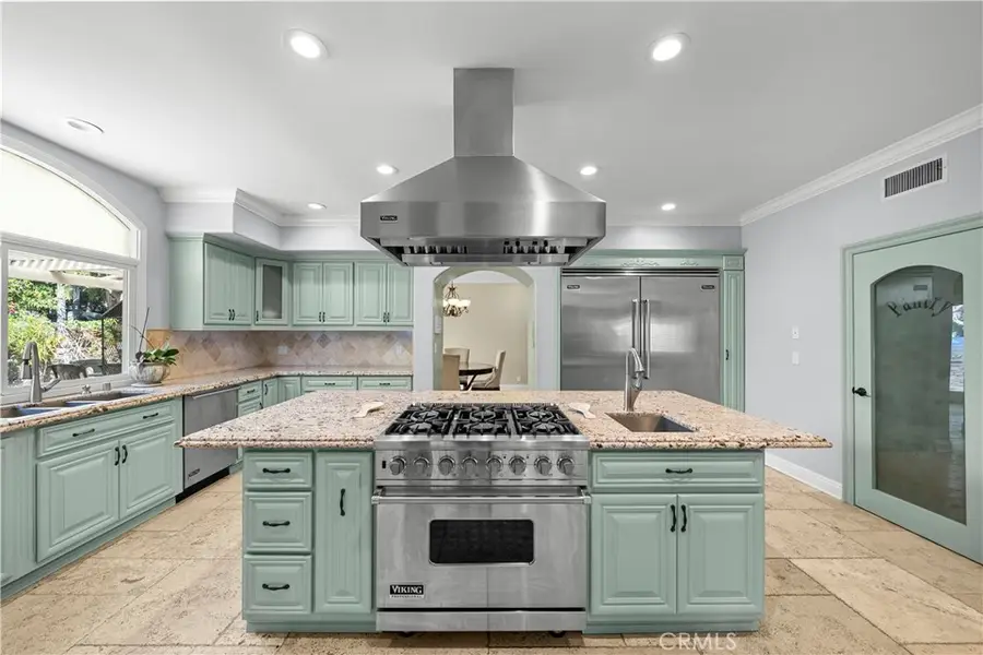 10909 Willowbrae Avenue, Chatsworth, CA 91311 - #2