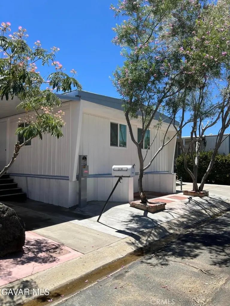 2550 East Avenue I #34, Lancaster, CA 93535 - #2