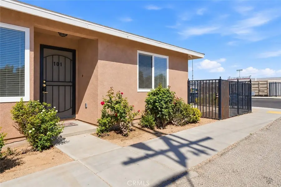 45019 Division, Lancaster, CA 93535 - #2