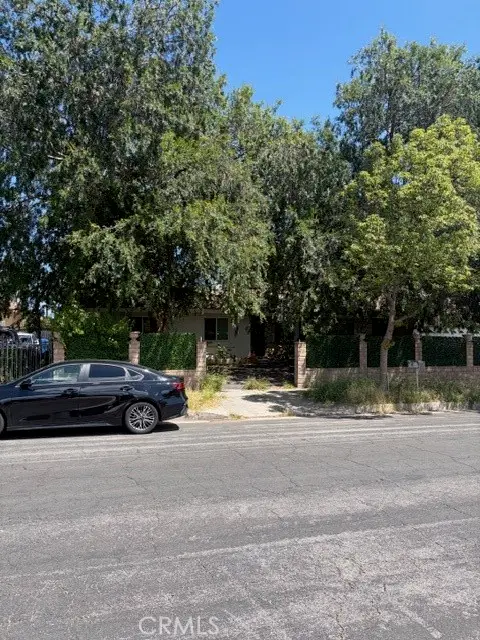 10210 Encino Avenue, Northridge, CA 91325