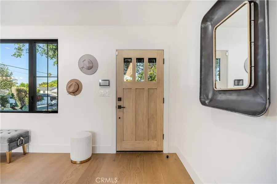 5525 Wortser Avenue, Sherman Oaks, CA 91401 - #3