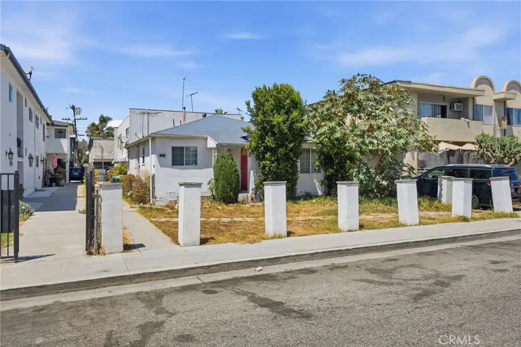 1939 Chariton, Los Angeles, CA 90034 - #1