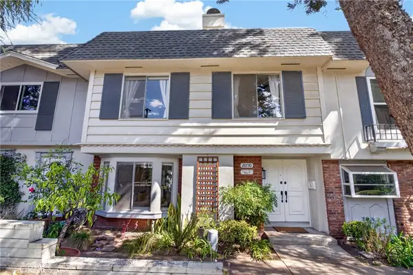 20730 Devonshire #D, Chatsworth, CA 91311
