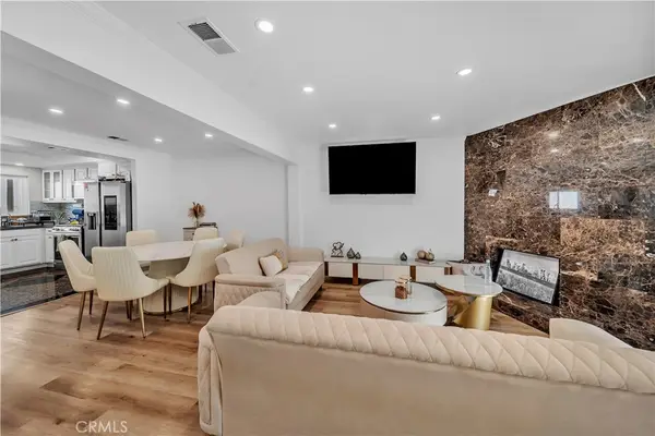 13412 Burbank, Sherman Oaks, CA 91401