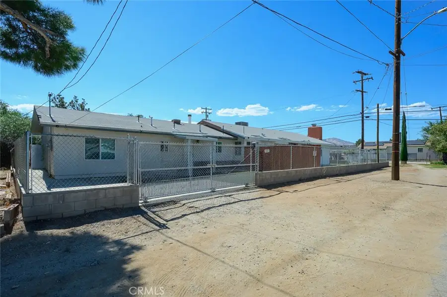 1204 E Avenue Q4, Palmdale, CA 93550 - #2