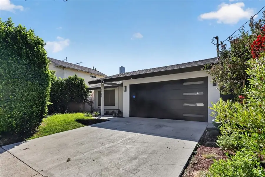20254 Leadwell Street, Canoga Park, CA 91306 - #3
