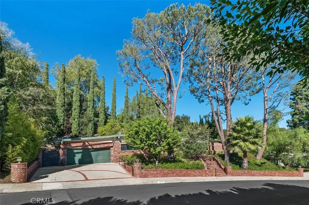 3635 Royal Woods, Sherman Oaks, CA 91403 - #1
