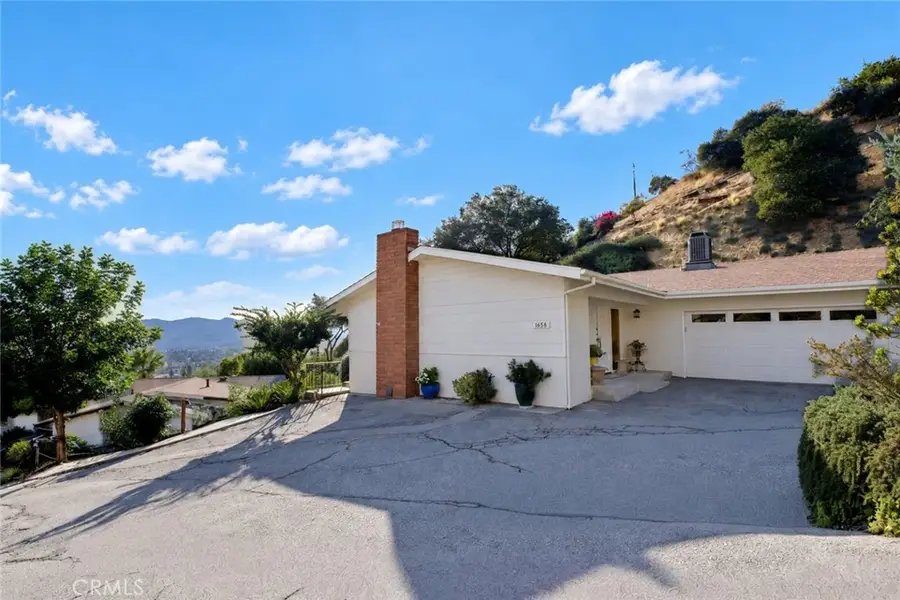 1656 Hazbeth Lane, Glendale, CA 91202 - #3