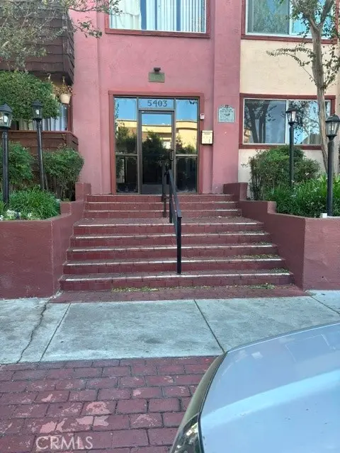 5403 Newcastle, Encino, CA 91316