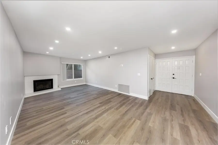 28108 Oaklar Drive, Saugus, CA 91350 - #3