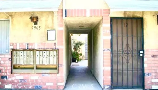 7905 Agnes #12, North Hollywood, CA 91605