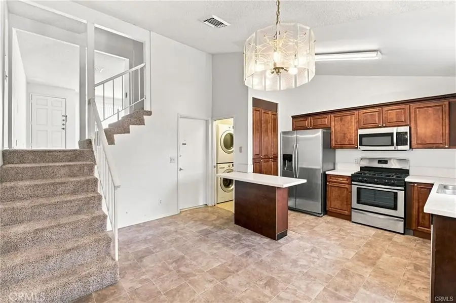 18631 Collins Street #30, Tarzana, CA 91356 - #3
