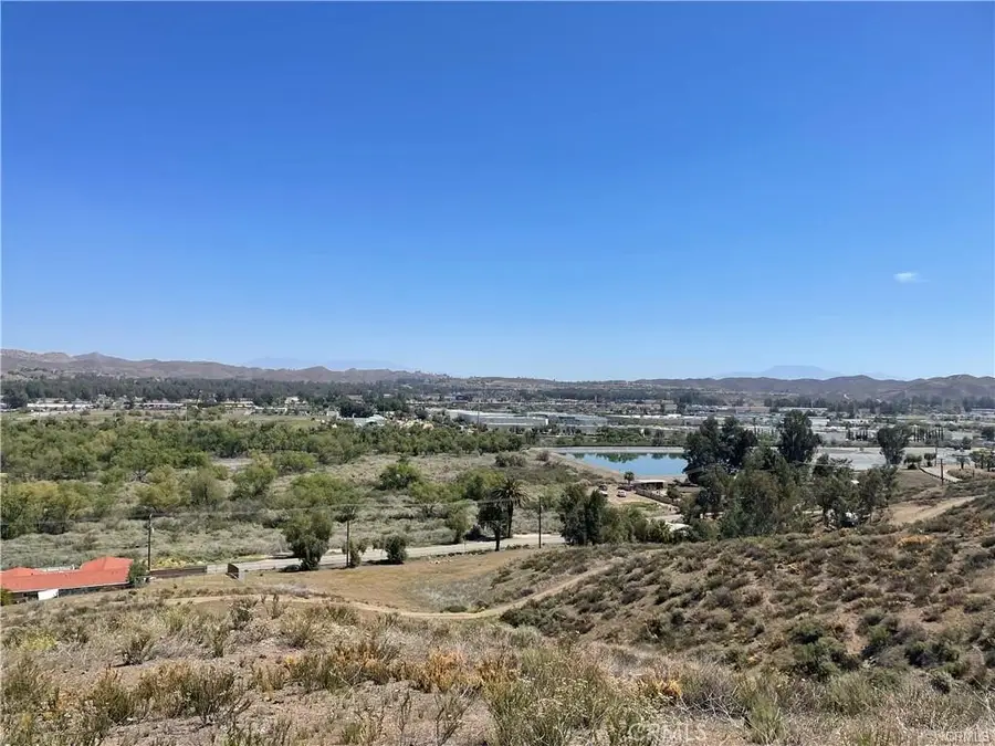 19 Bay Avenue, Lake Elsinore, CA 92530 - #2