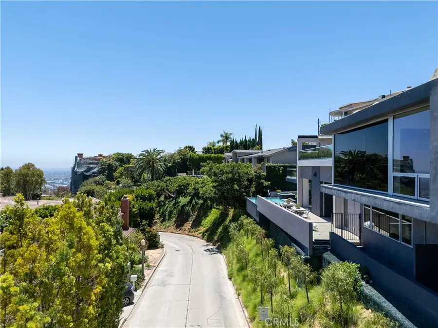 1489 Stebbins Terrace, Los Angeles, CA 90069 - Image #2