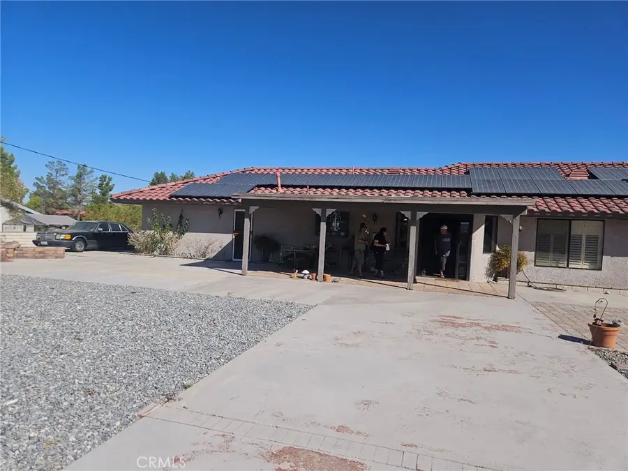18965 Siskiyou Road, Apple Valley, CA 92307 - Image #2