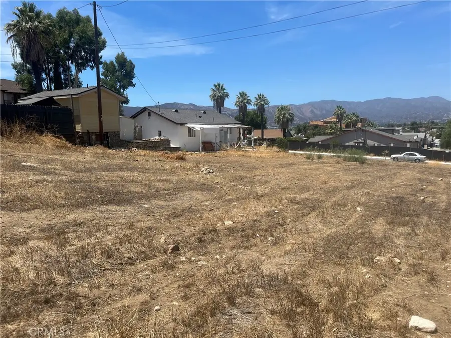 110 N Chestnut Street, Lake Elsinore, CA 92530 - Image #2