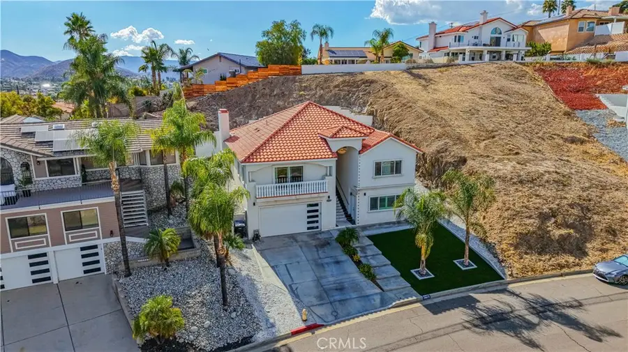 29875 Smugglers Point Drive, Canyon Lake, CA 92587 - Image #2