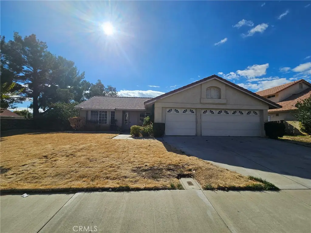 2002 Willowbrook, Palmdale, CA 93551 - #1