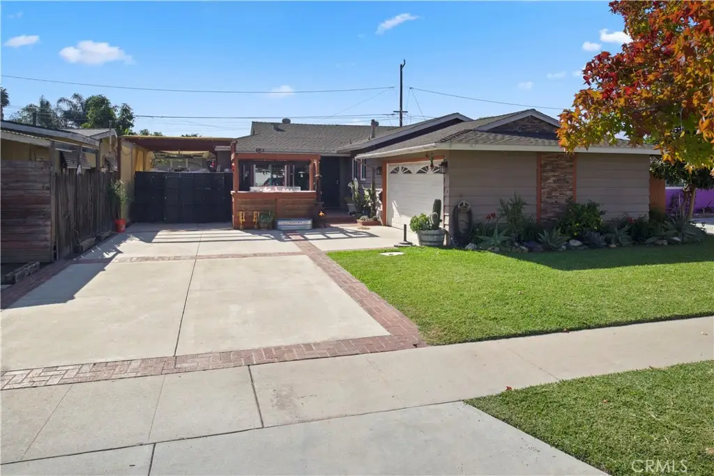 2425 Heather Avenue, Long Beach, CA 90815 - Image #1