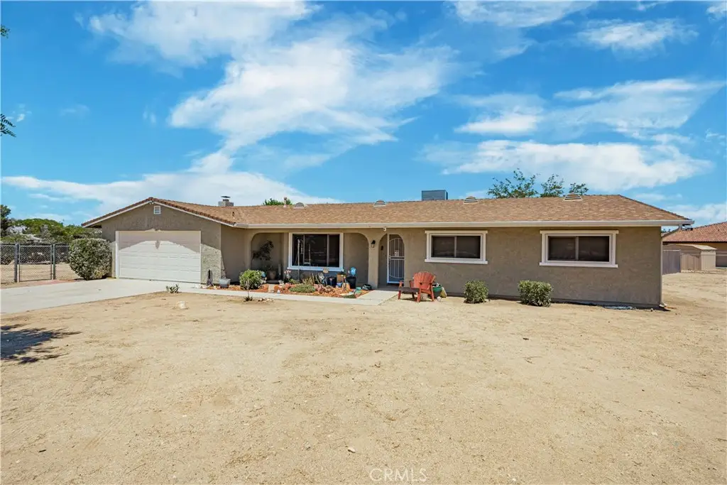 18912 Shoshonee Road, Apple Valley, CA 92307 - Image #1