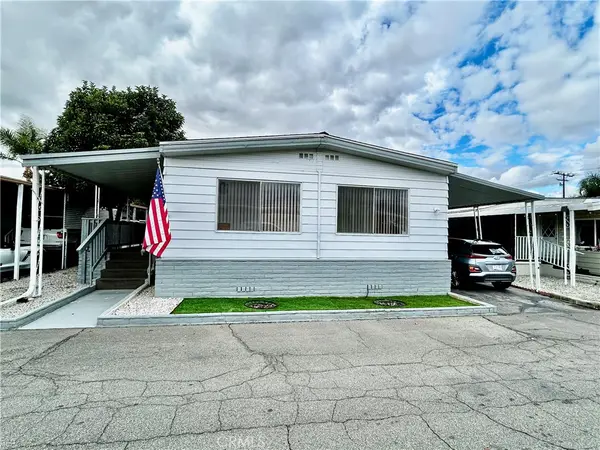 881 N Lake St #210, Hemet, CA 92544
