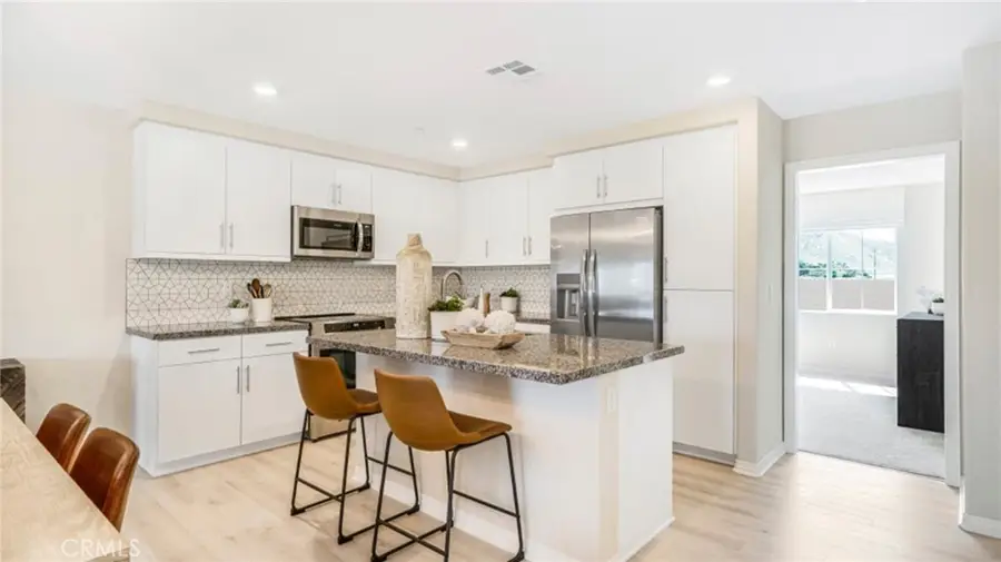 19128 Chestnut Grove Court, Riverside, CA 92507 - Image #2