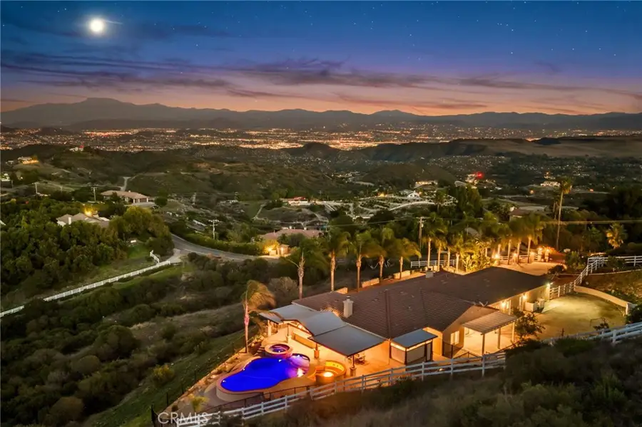 40055 Valle Vista, Murrieta, CA 92562 - Image #2