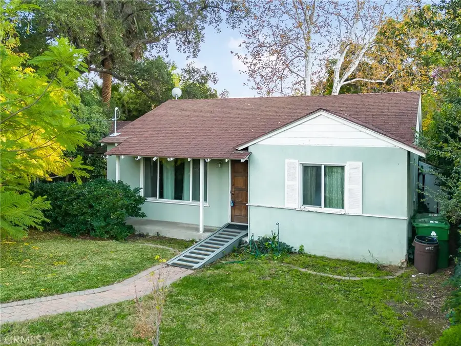 17806 Erwin St, Encino, CA 91316 - Image #3