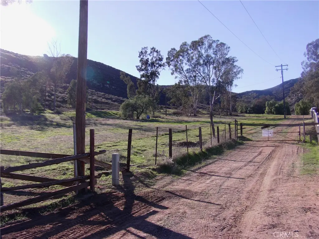 32595 Newport Road, Winchester, CA 92596 - #1