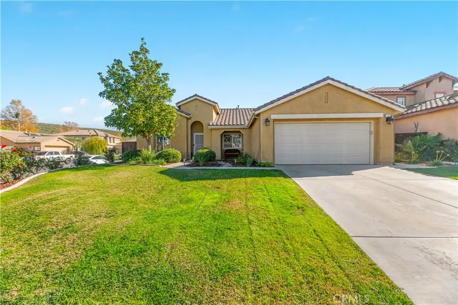 32816 Autumn Wood Cir, Lake Elsinore, CA 92530 - Image #2