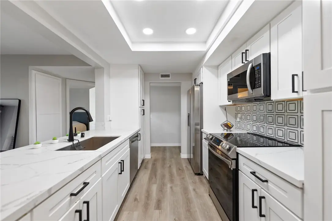 1040 E Washington, Escondido, CA 92025 - #1