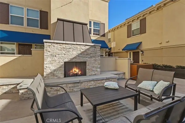 10292 Artesia Boulevard, Bellflower, CA 90706