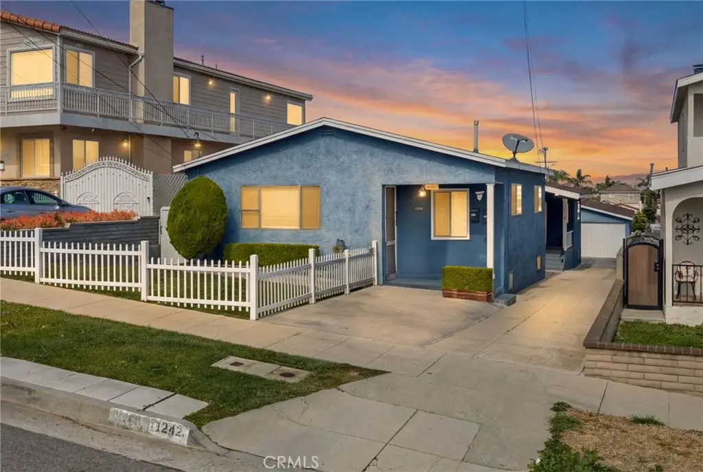 1240 W 22nd St, San Pedro, CA 90731 - #1