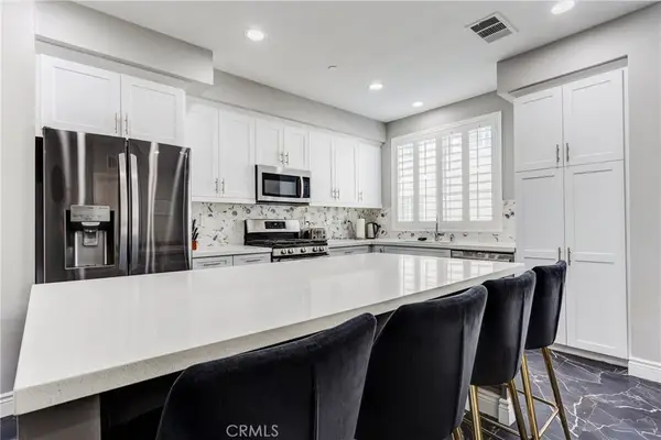 625 Savi Drive #102, Corona, CA 92878