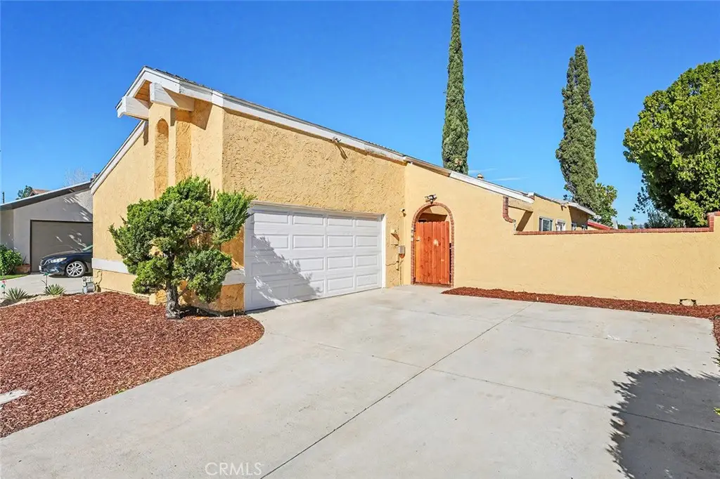 728 Malibu Street, Hemet, CA 92543 - #1