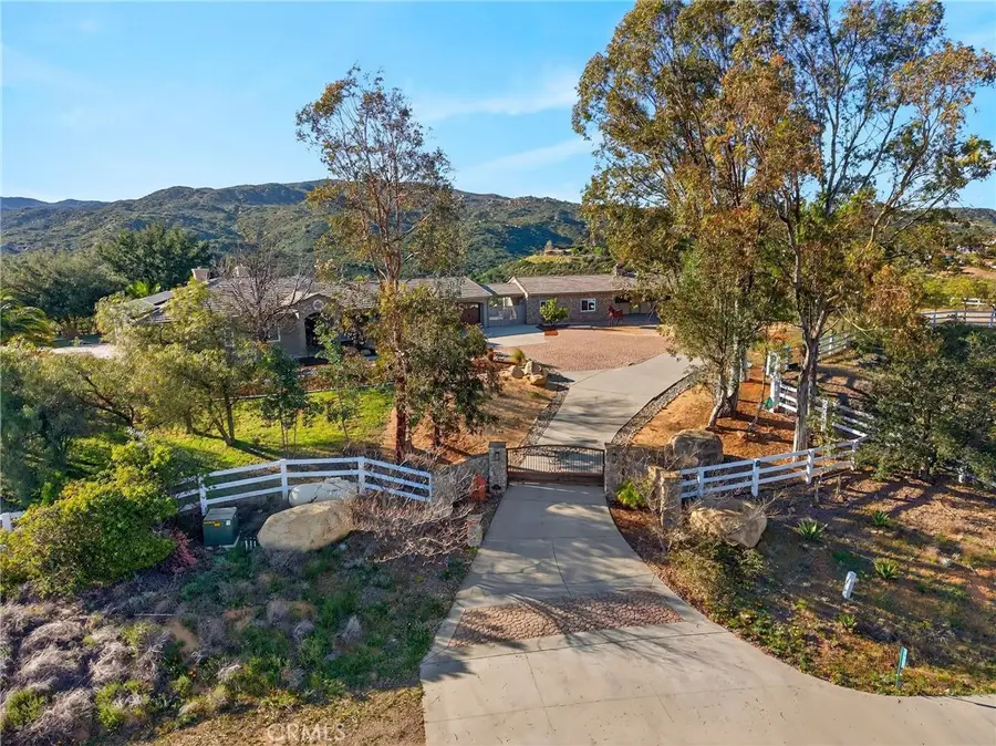 37527 La Encina Circle, Murrieta, CA 92562 - #2