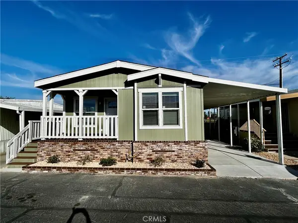 675 W Oakland Avenue #B8, Hemet, CA 92543