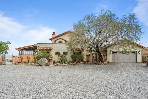 9075 Mesa Vista Street, Apple Valley, CA 92308